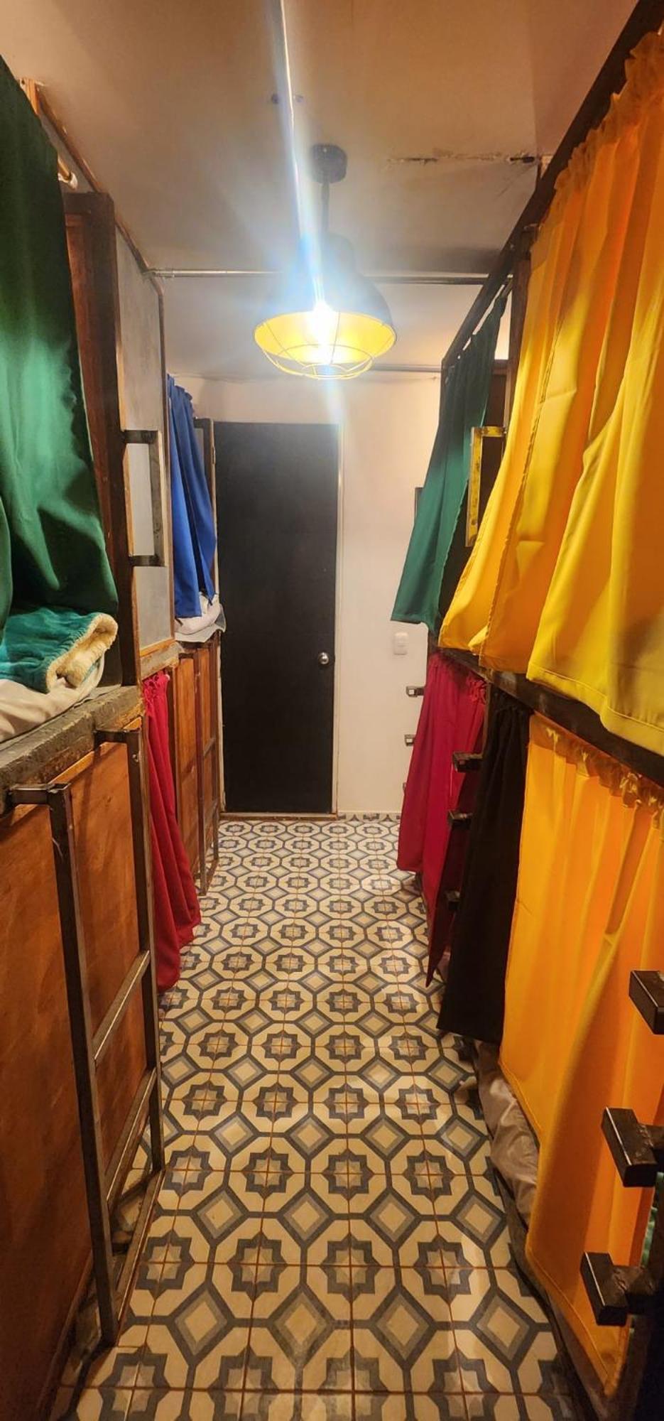 בוגוטה Portelli Hostal Zona G- Para Extranjeros מראה חיצוני תמונה