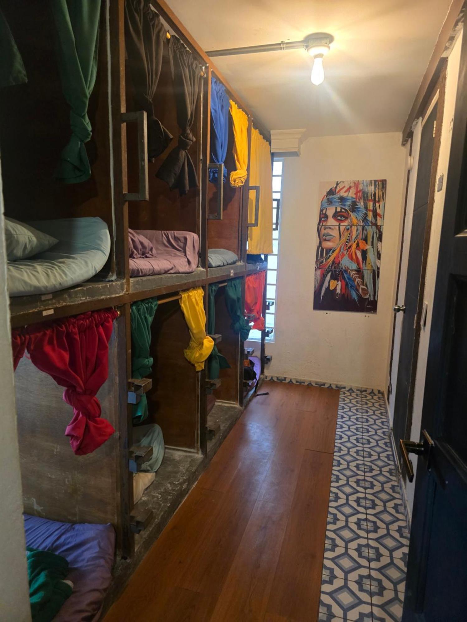 בוגוטה Portelli Hostal Zona G- Para Extranjeros מראה חיצוני תמונה