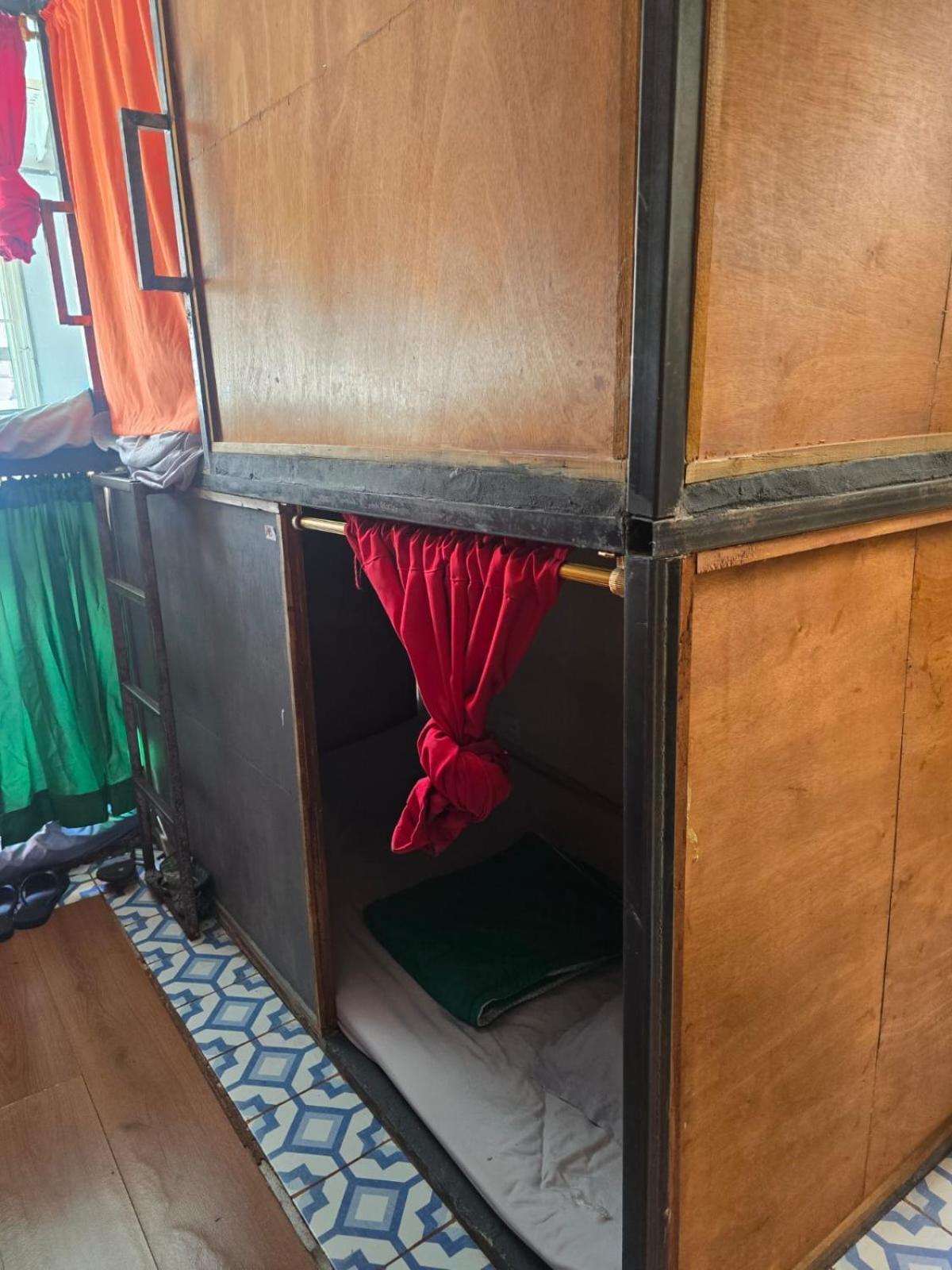 בוגוטה Portelli Hostal Zona G- Para Extranjeros מראה חיצוני תמונה
