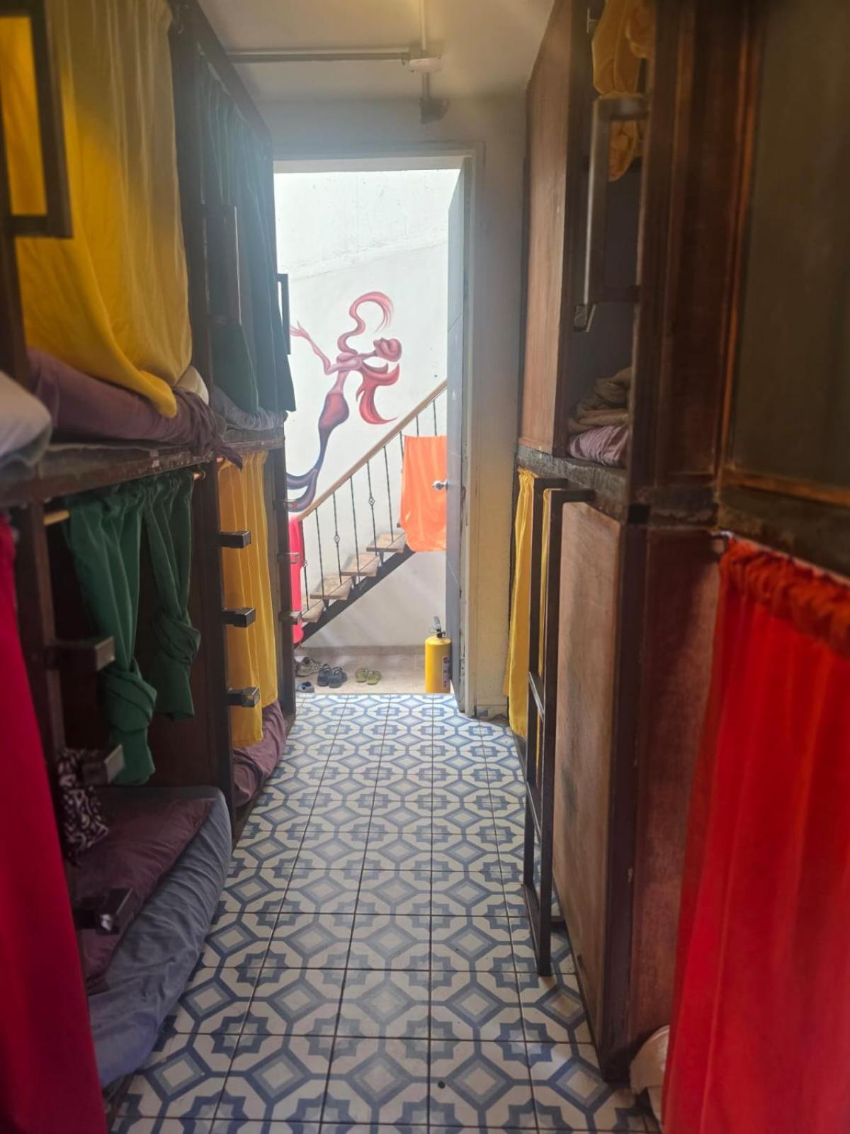 בוגוטה Portelli Hostal Zona G- Para Extranjeros מראה חיצוני תמונה