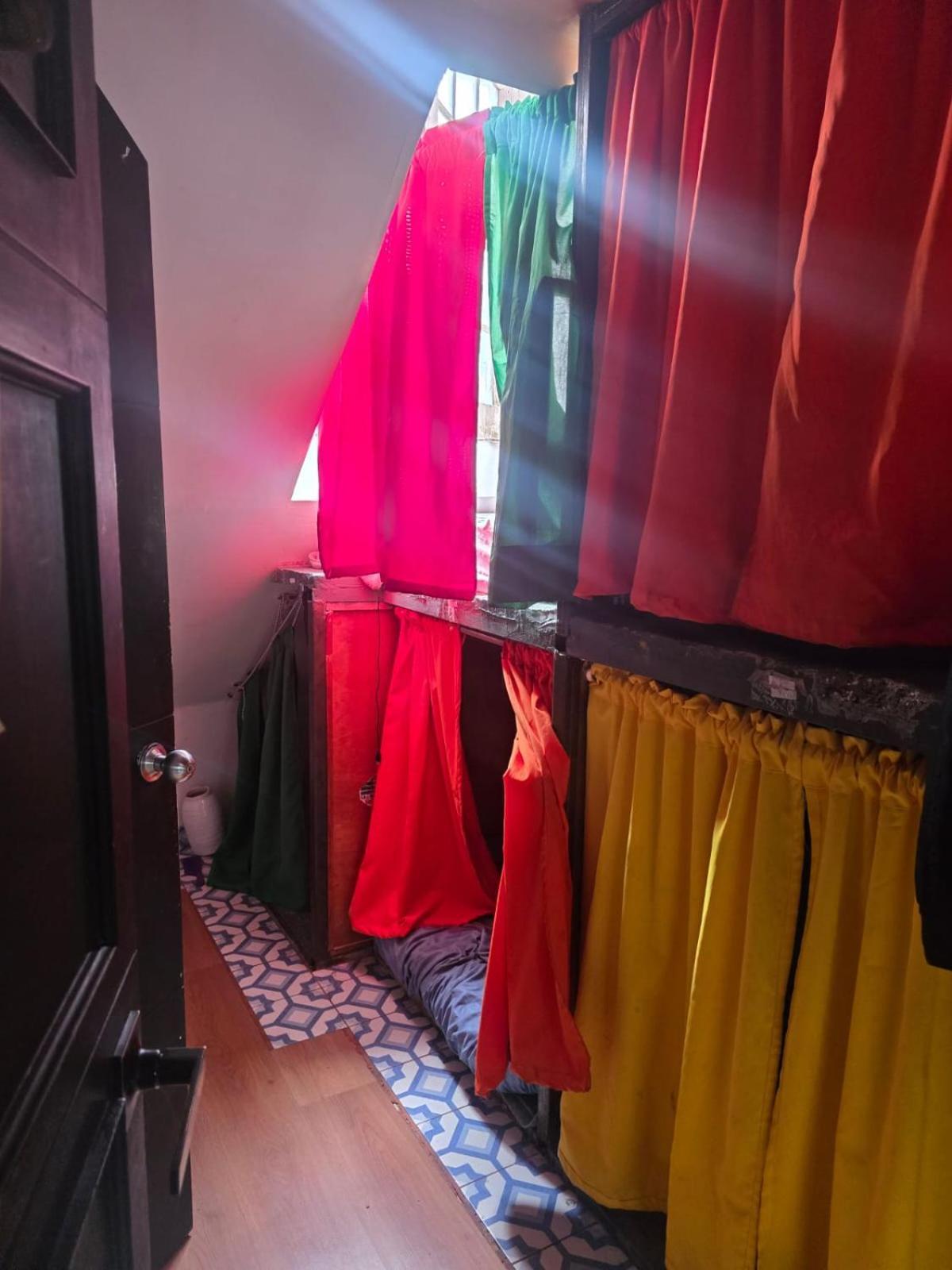 בוגוטה Portelli Hostal Zona G- Para Extranjeros מראה חיצוני תמונה
